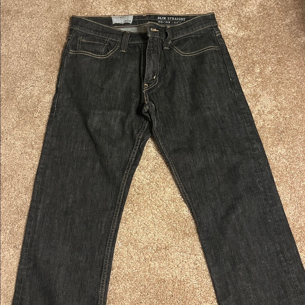 Black Levi Slim Straight Jeans
32x34 men